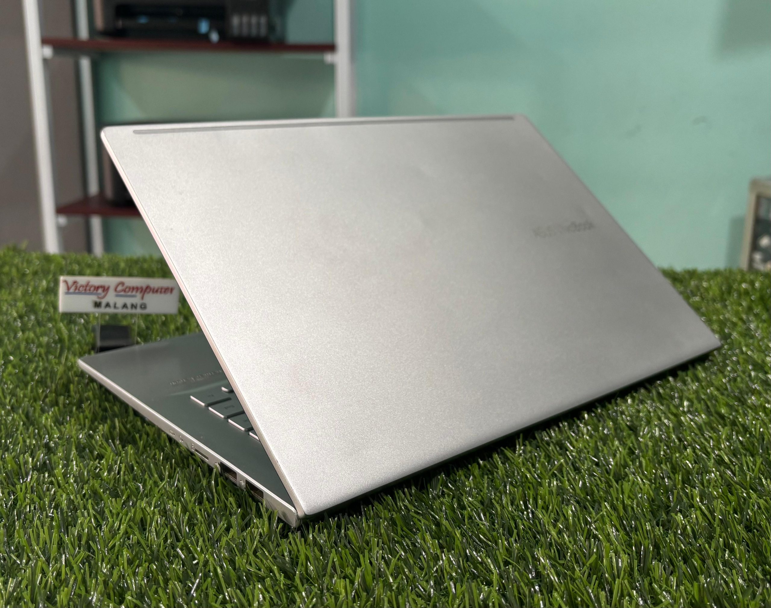Asus Vivobook x421EQ 3