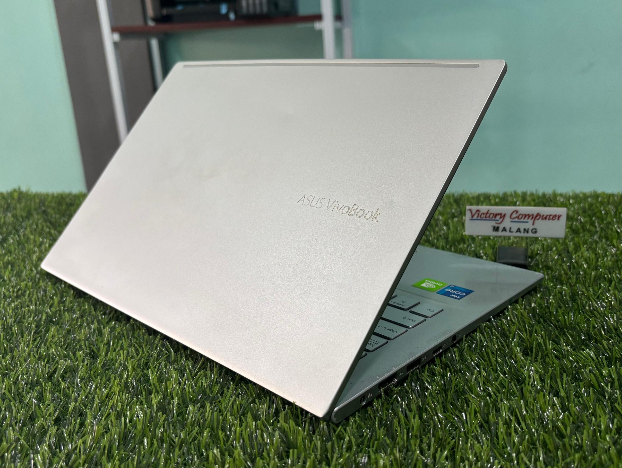Asus Vivobook x421EQ 4