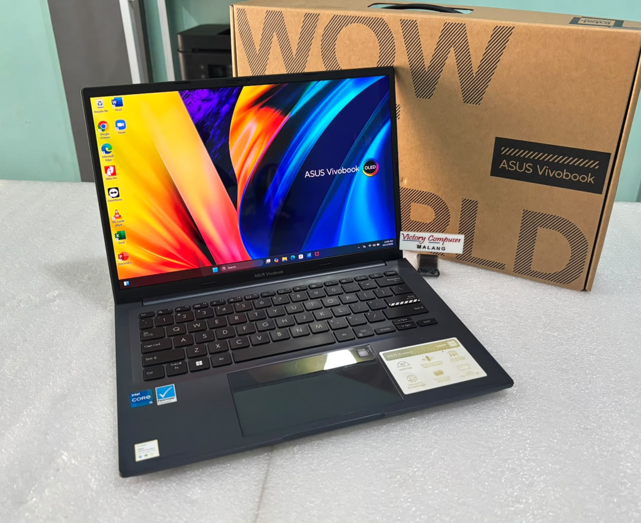 asus vivobook A1403z oled 1